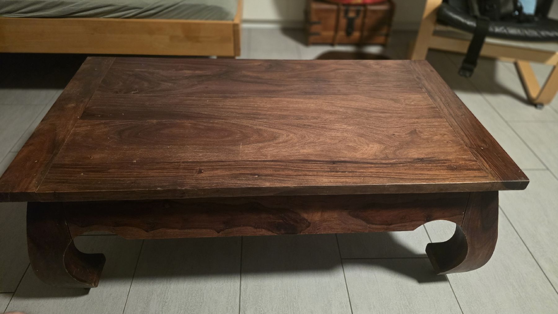 Tische: Massiver Holztisch – 50 VB – Gebraucht aus Untersiggenthal von JayRoguehand