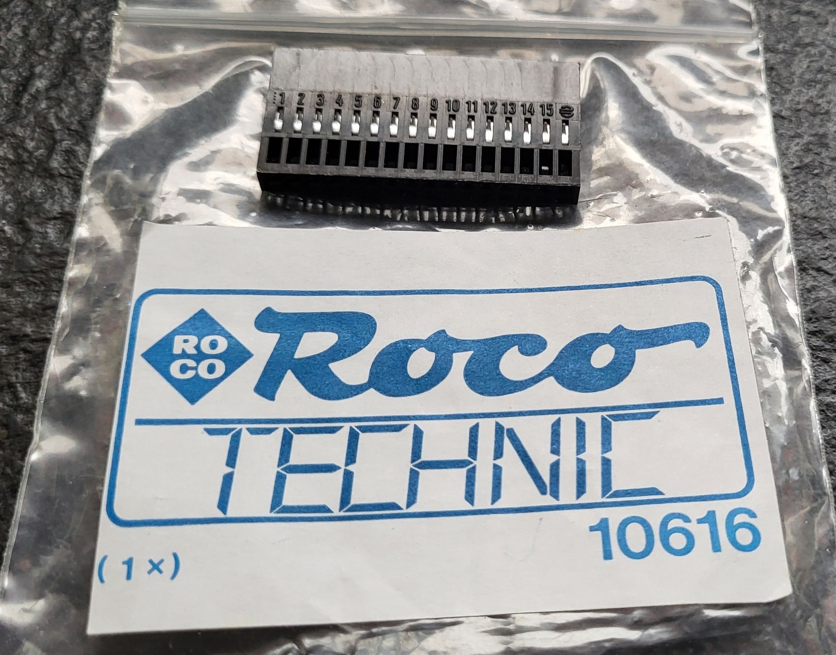 Roco Modellini di ferrovie: Roco 10616 Roco 16- poliger Stecker – Nuovo (secondo la descrizione) da Huttwil venduto da Tgv03
