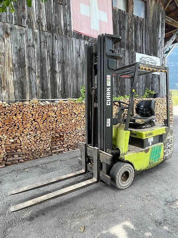 Carrelli elevatori e a forche: Gabelstapler Stapler Elektro  – Usato da Alpnach Dorf venduto da razer05