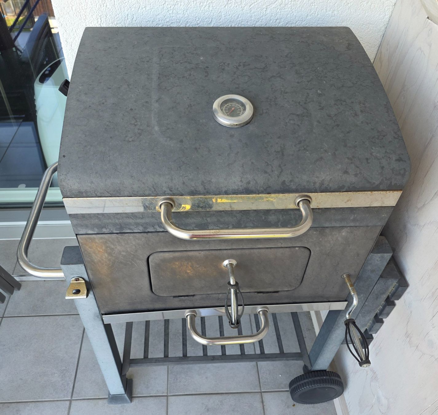 Griglie: Holzkohlengrill - Grillwagen ab 1.-CHF – Usato da Fehraltorf venduto da Slagehammer 4