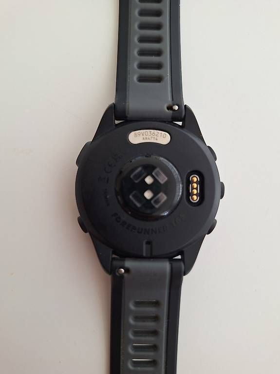 Garmin Smartwatch: Garmin Forerunner 165 Music – Gebraucht aus Chur von Carli_ 2