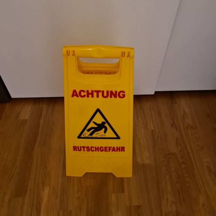 9 Warntafeln Achtung Rutschgefahr (Neu und originalverpackt) in Liestal ...