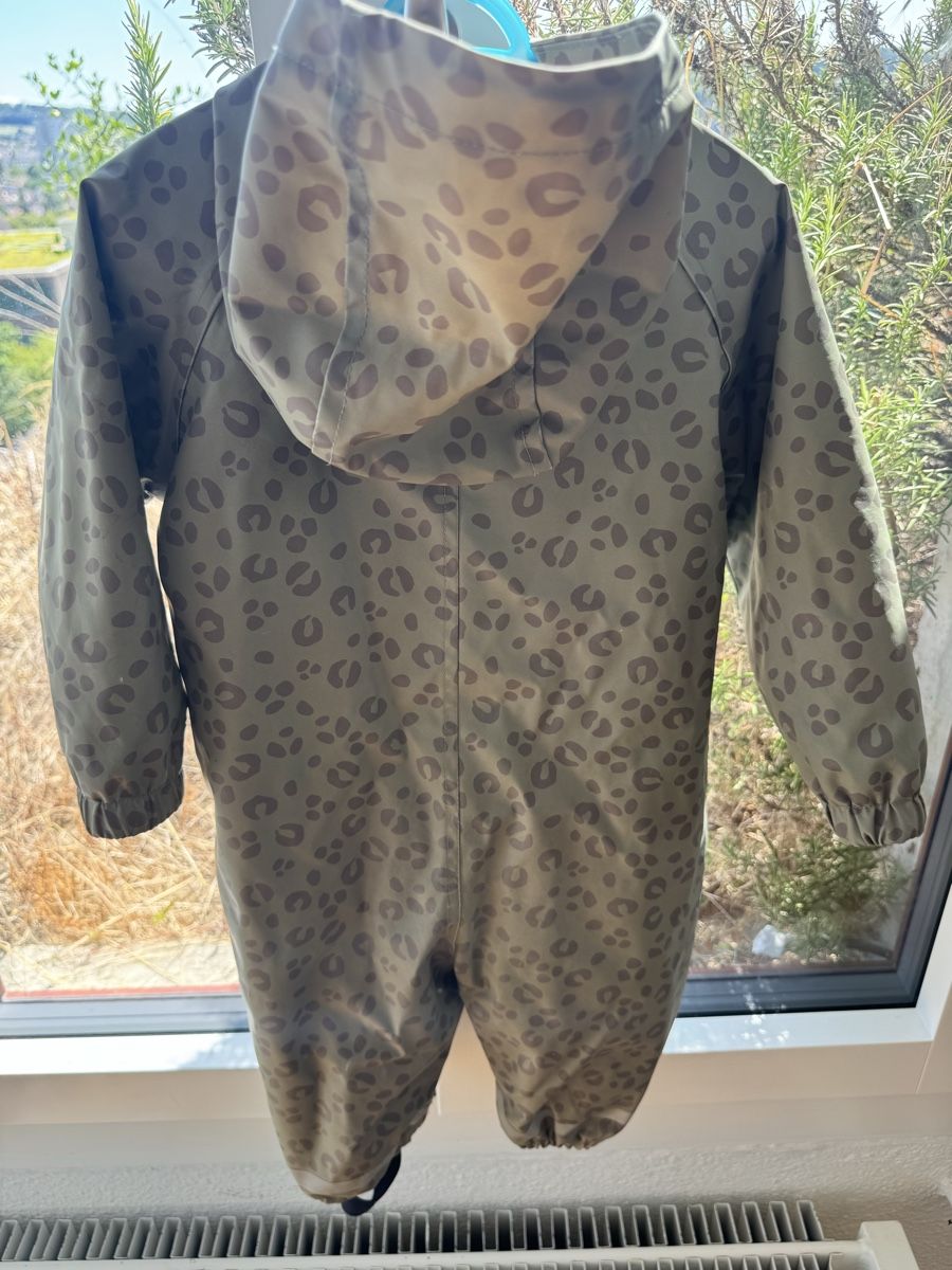 Zara Completi: Zara kids rain overall size 86 leopard print – Usato da Umiken venduto da RachelStenders 3