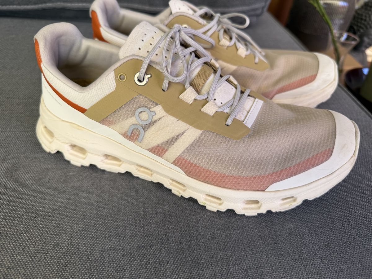 On Chaussures femmes: ON Turnschuh 40.5 – D'occasion à Fällanden par Caramel7 4