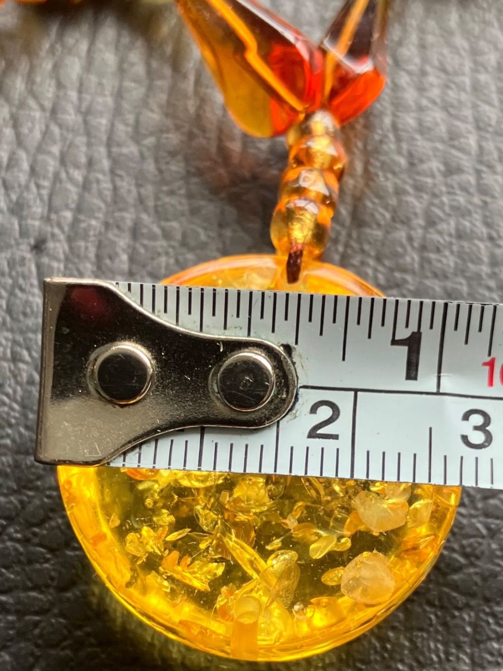 Catenine: Collier vintage en verre  60cm – Usato da Peseux venduto da Cresus27 5