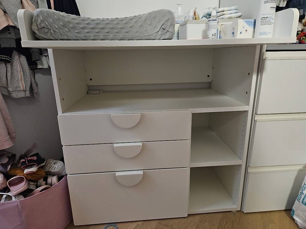 Ikea Wickeltisch & Zubehör: Table à langer – Gebraucht aus Founex von Ana_2412