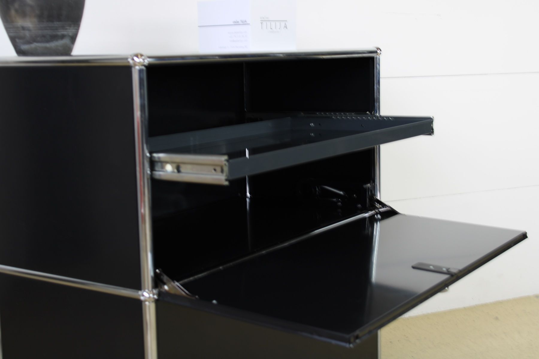 USM Cassettiere: USM Sideboard in Schwarz, Umbau möglich – Usato da Meinisberg venduto da atelier_TILIJA 7