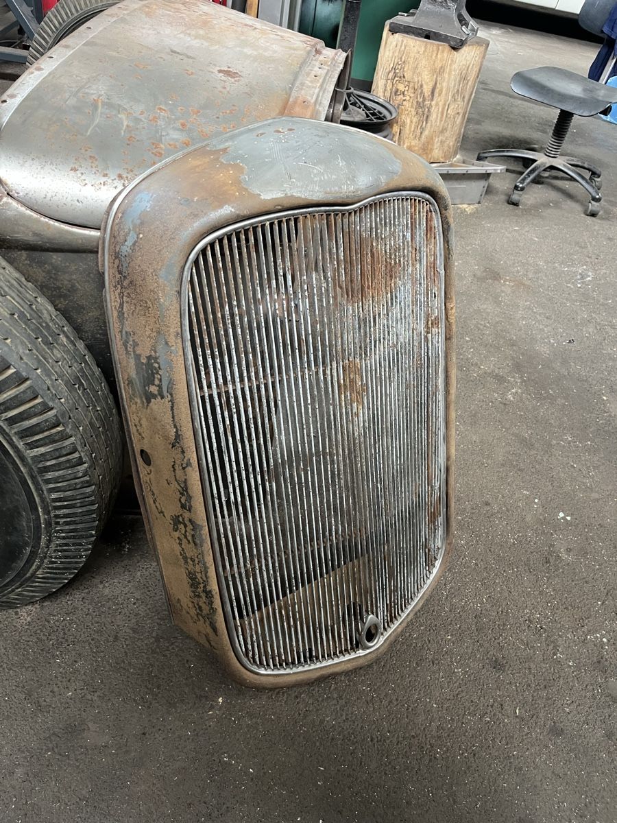 Ford Toutes les pièces auto: 1932 Ford Flathead Original Grille Hotrod – D'occasion à Rorschach par rs_edition 1