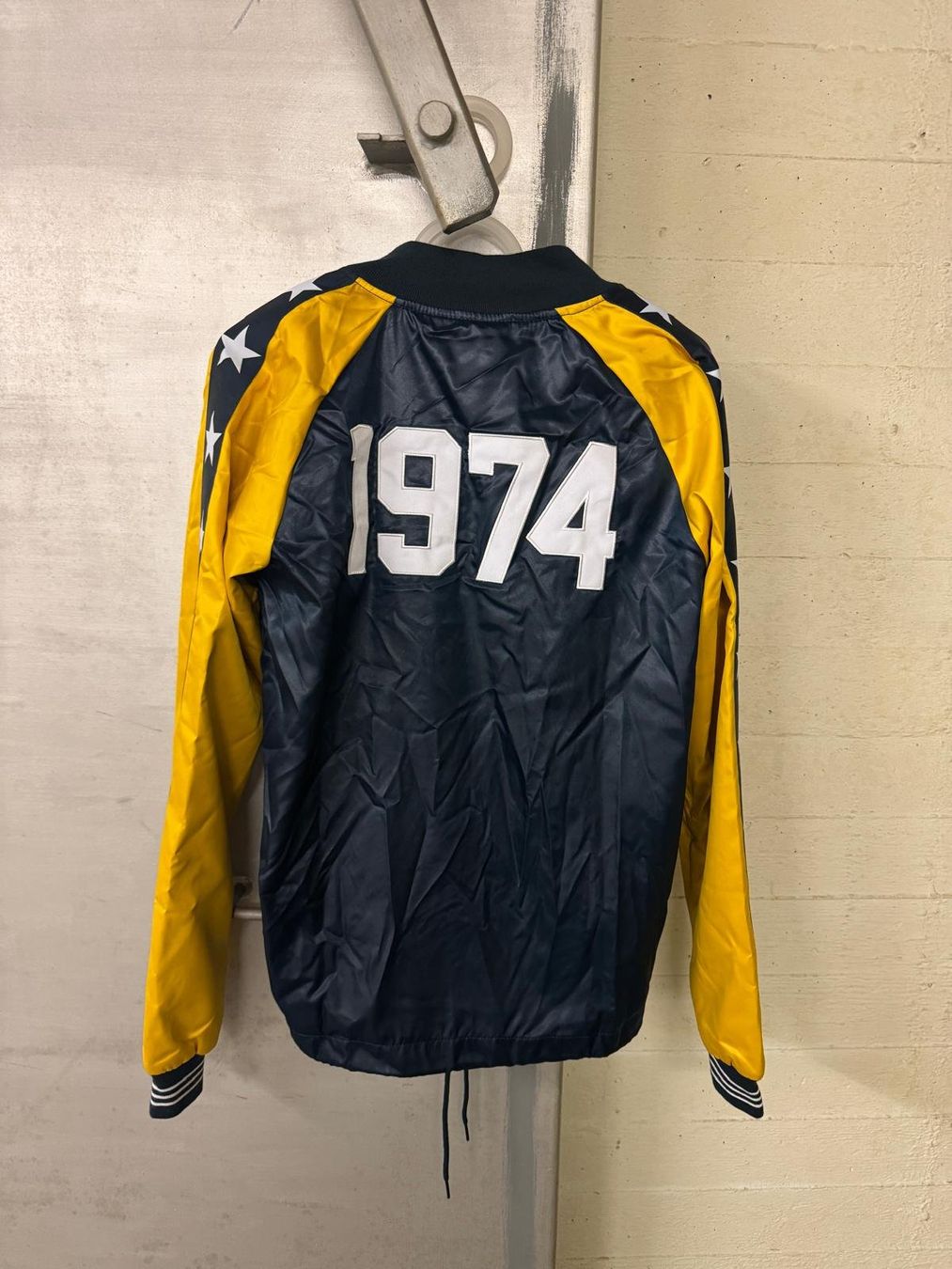 Adidas Giacche: Adidas Boxing Blouson Jacket Grösse S neu – Nuovo (secondo la descrizione) da Schlieren venduto da Stadtammannamt_8952 3