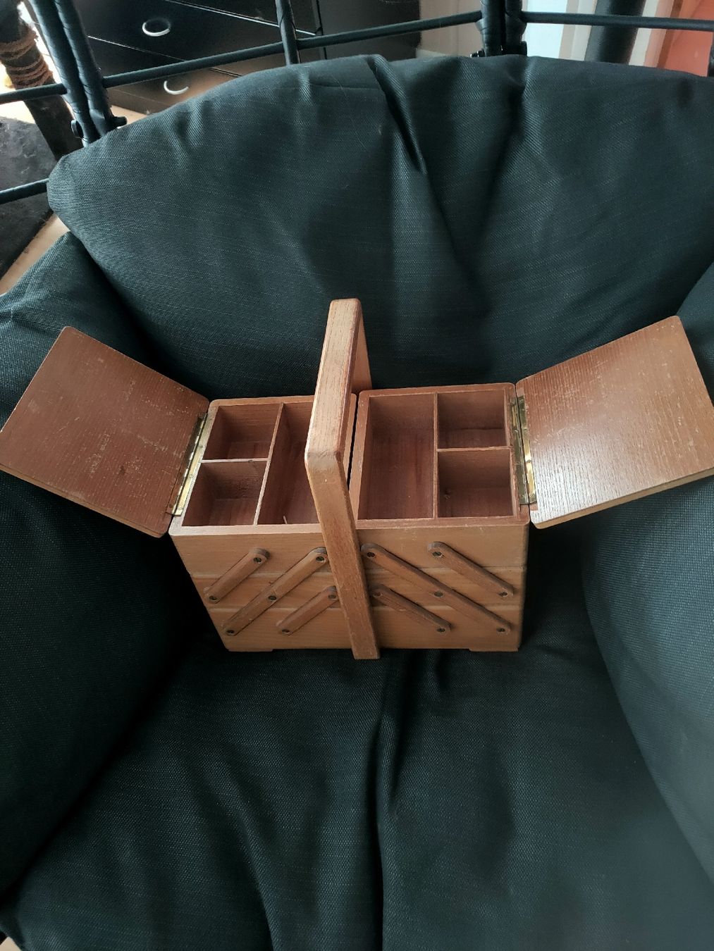 Casse di trasporto: Holz kistchen faltbar  – Usato da Menziken venduto da Dragon-Fuchur 1