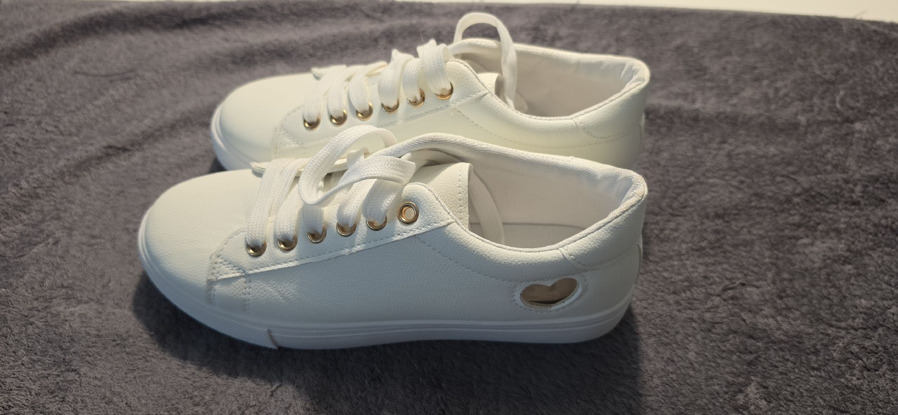 Damenschuhe: Turnschuhe weiss Gr.37 – Neu (gemäss Beschreibung) aus Kriens von Merida67