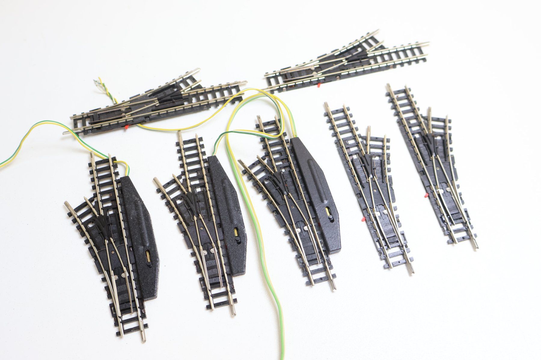 Trix Modelleisenbahnen: Minitrix 7 x El. Weichen - N – Gebraucht aus Winterthur von Monstera 3