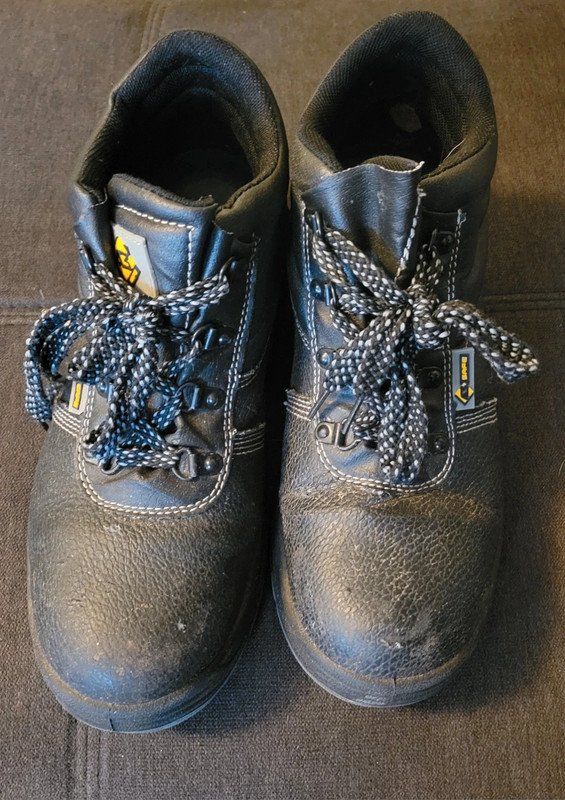 Scarpe da uomo: Chaussures de sécurité S3 – Usato da Chatelaine venduto da Madame-lol