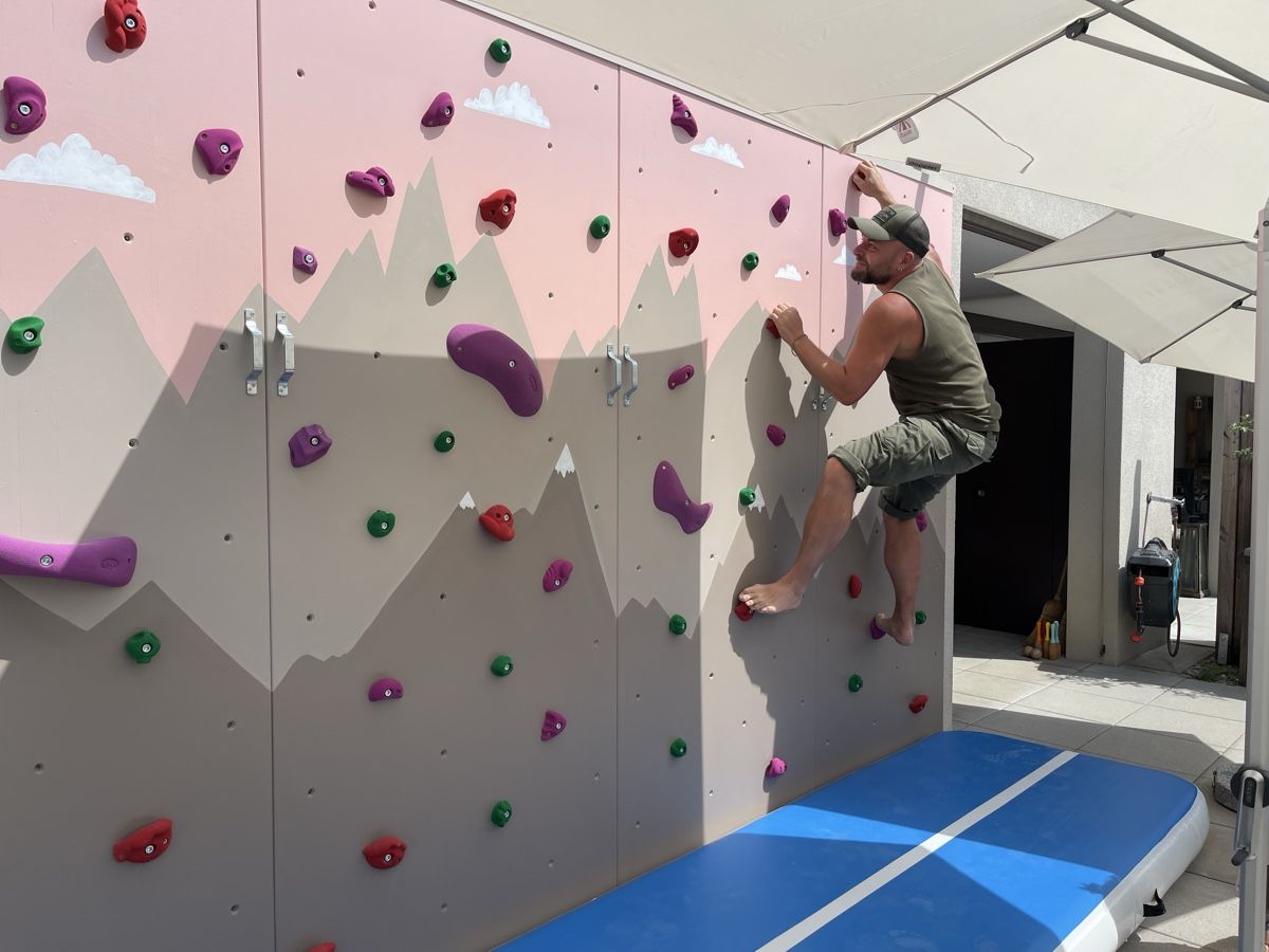 Murs & prises d'escalade: Kletterwand inkl. Turnmatte – D'occasion à Uetendorf par mida04 1