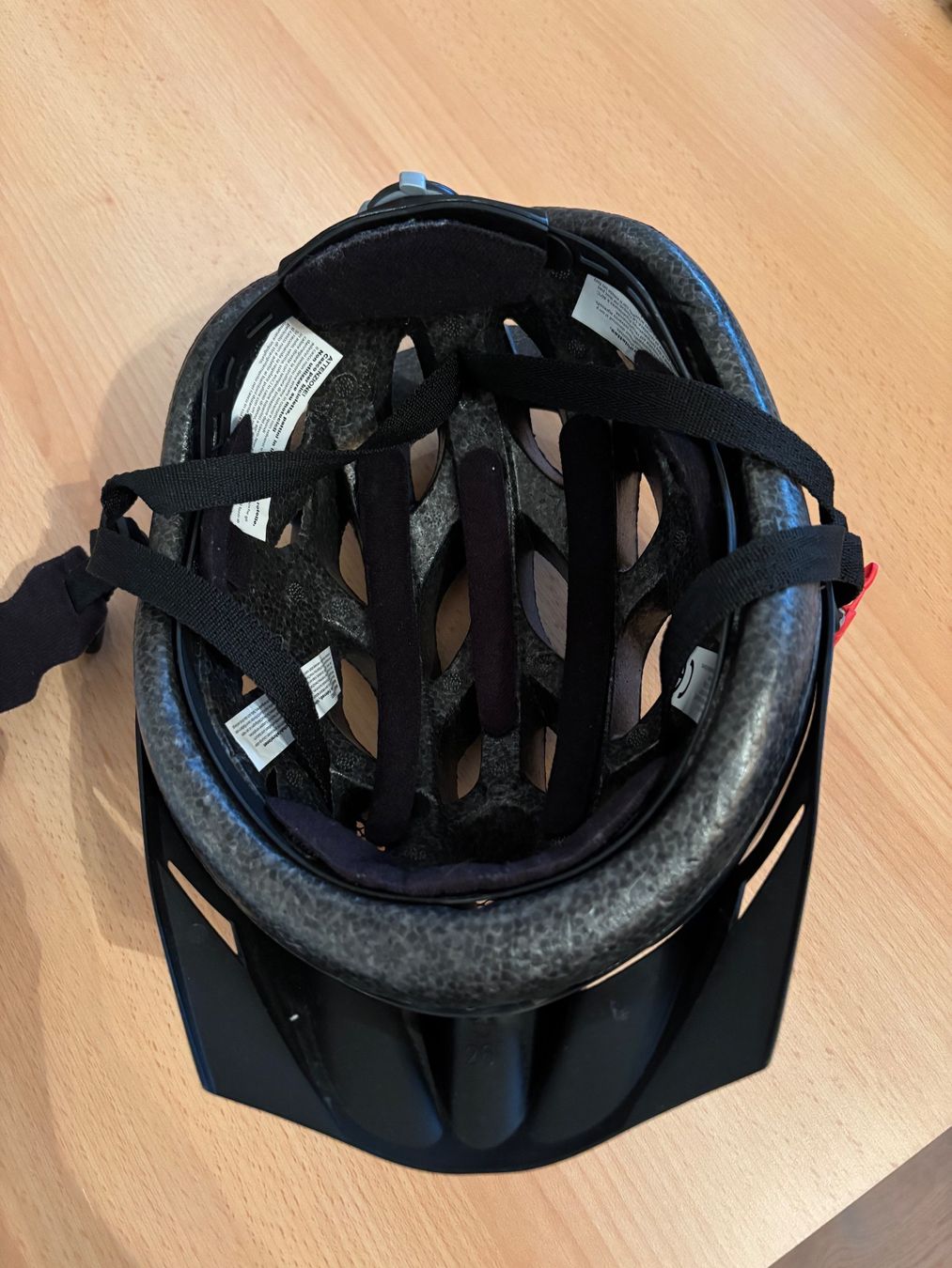 Caschi: Fahrradhelm | Velohelm – Usato da Seuzach venduto da Schwede83 2