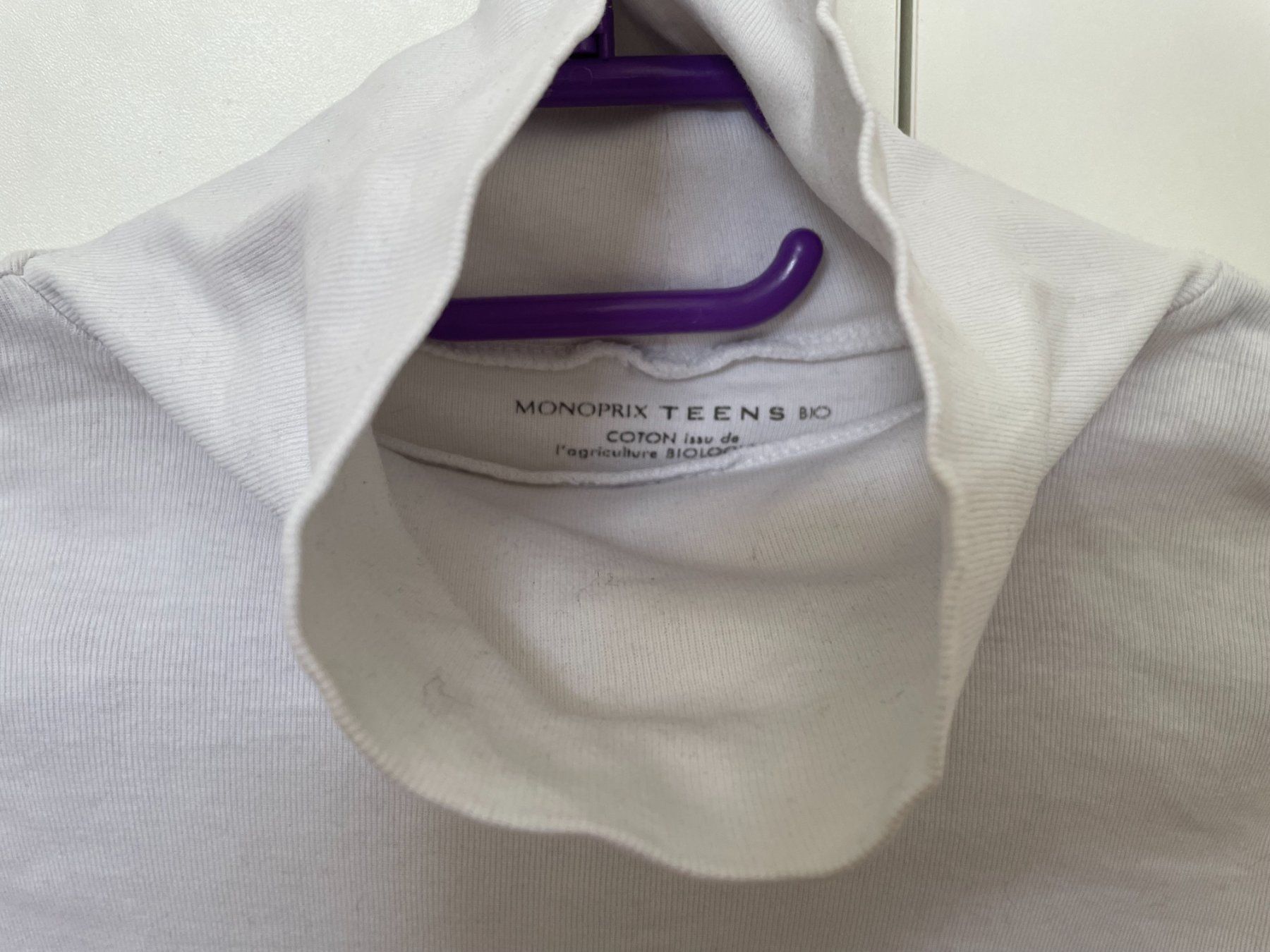 Blusen, T-Shirts & Tops: Col roulé Monoprix Teens Bio – Gebraucht aus Petit Lancy von gil_hr6v 4