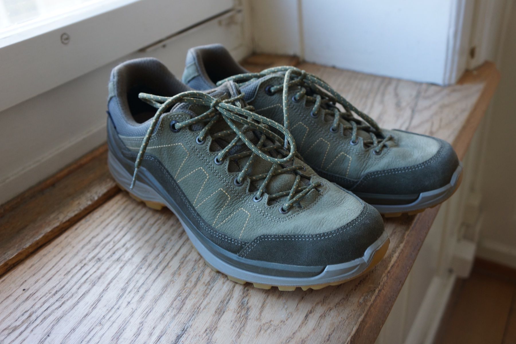 Lowa Chaussures hommes: Lowa Wanderschuhe, Grösse 45 – D'occasion à Zürich par woh_b7gw