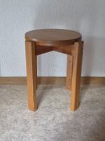 Hocker aus Massivholz rund braun guter Zustand