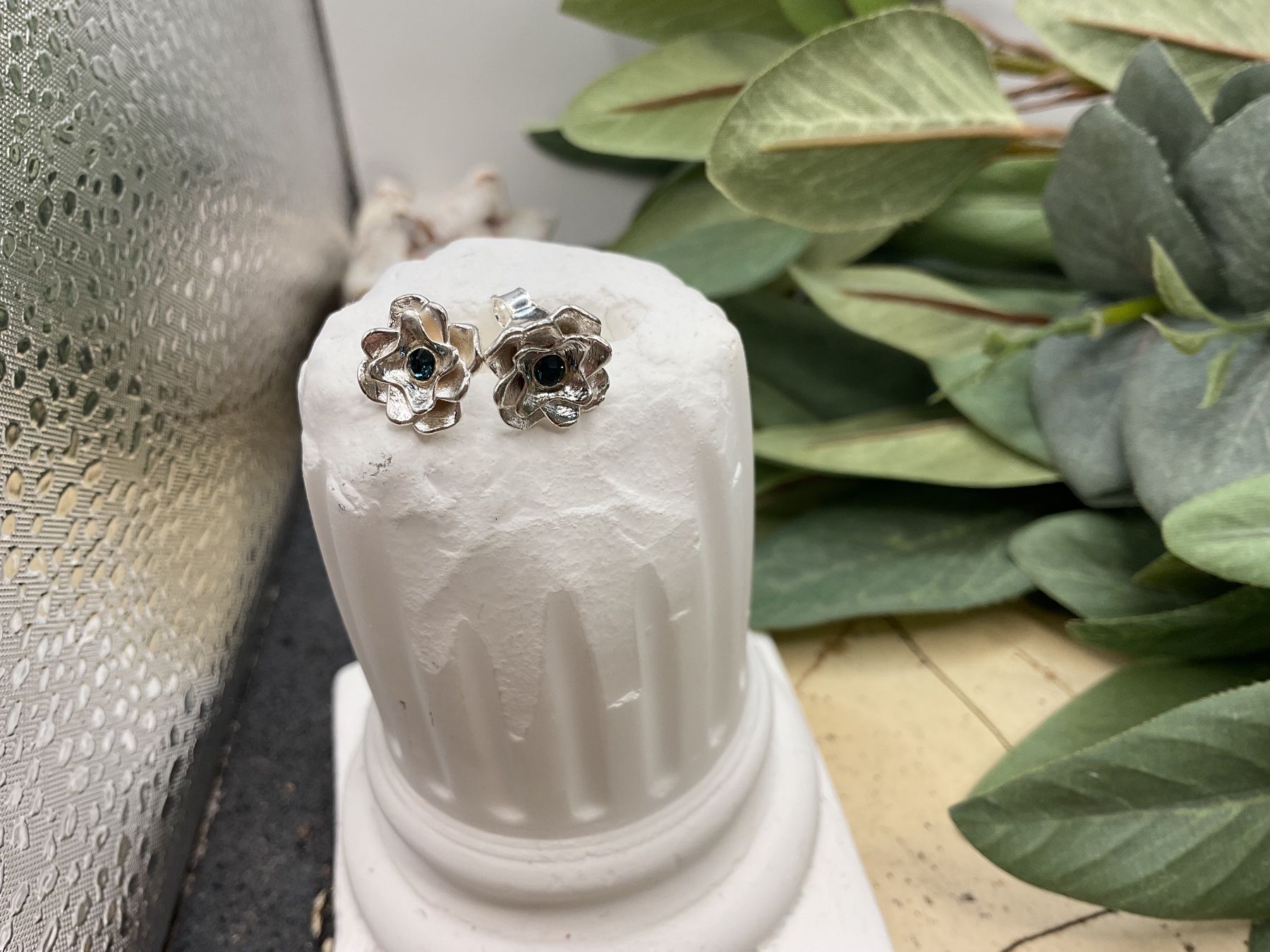 Orecchini pendenti & Orecchini a lobo: Kleine Blumen Ohrstecker, Sterlingsilber – Nuovo (secondo la descrizione) da luzern venduto da Alpendorf1