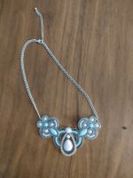 Collier fantaisie bleu et argent avec pendentif perle