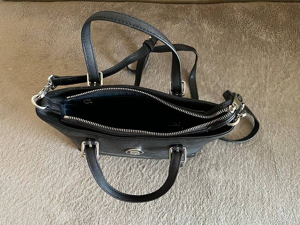 Tommy Hilfiger Taschen für Damen: Tommy Hilfiger Umhängetasche – Gebraucht aus Beinwil am See von jul_7f5c 1
