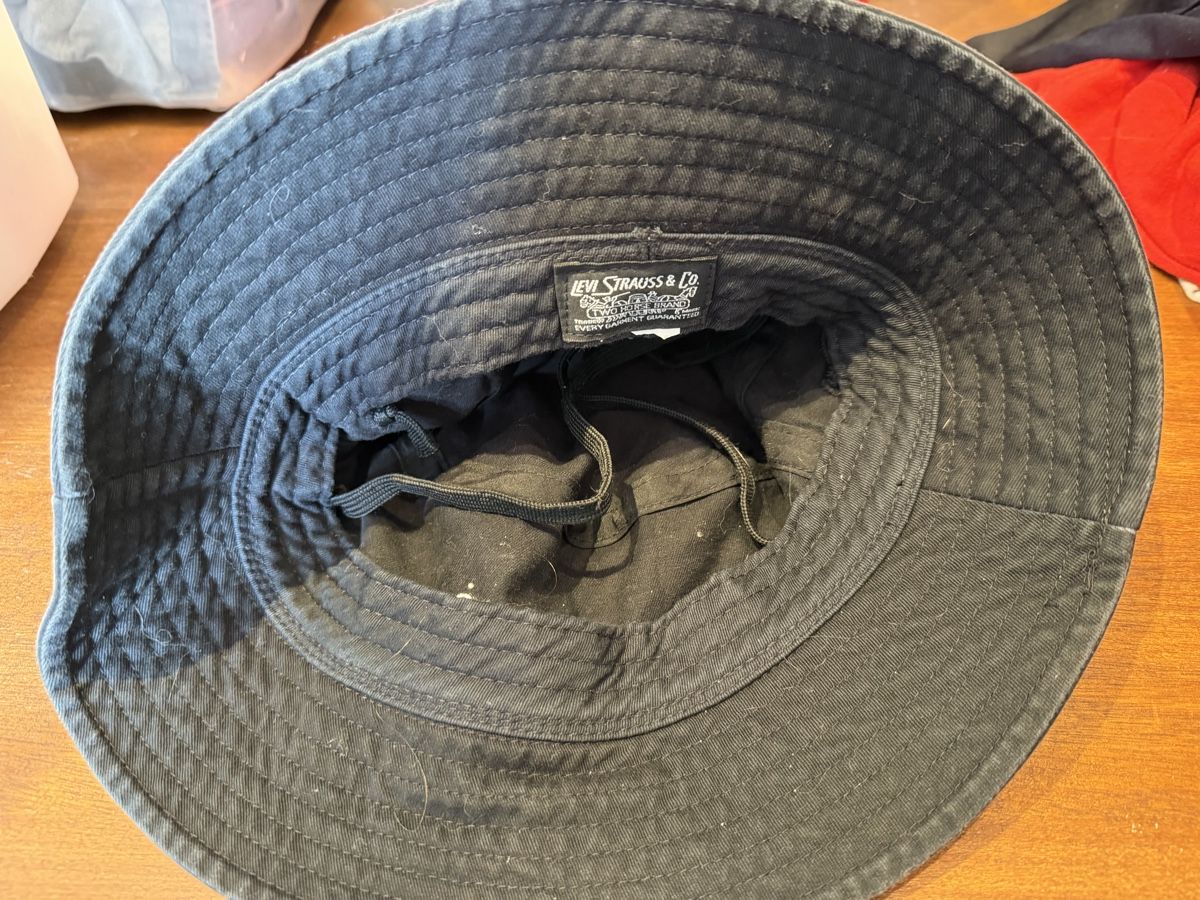 Levi's Copricapi, berretti & cappellini: Bob Levi’s – Usato da fey venduto da Caductilometre 1