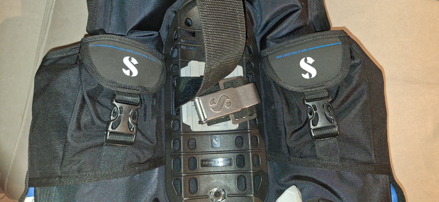 Scubapro Mute per immersioni: Scubapro Tarierweste "Level" – Usato da Rüfenacht BE venduto da AlfredTetzlaff 1
