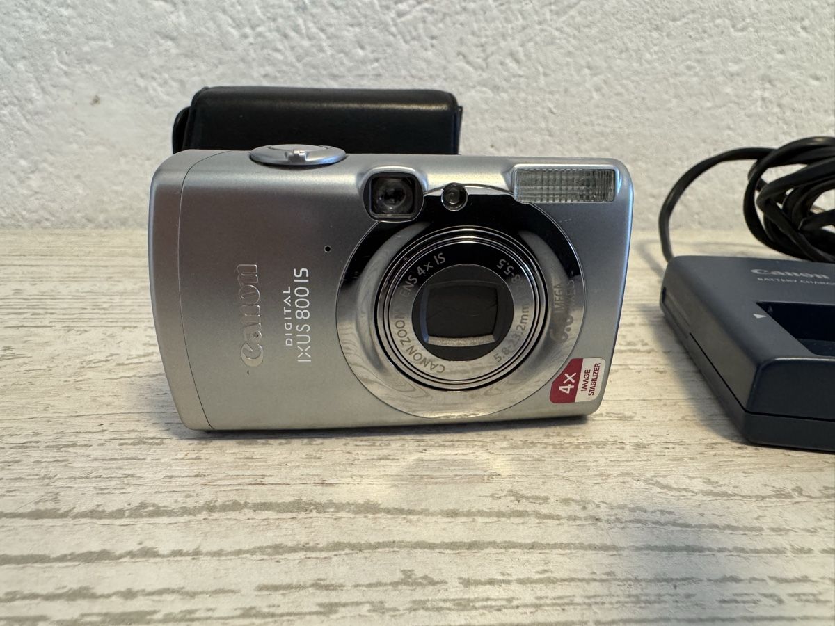 Canon Fotocamera: Canon Ixus 800is Digitalkamera – Usato da Zunzgen venduto da milesdavis76