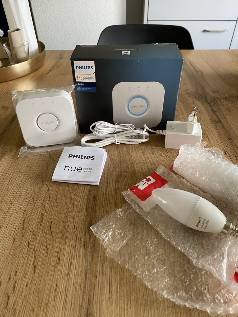 Philips Lampade: Philips Hue Bridge Set inkl. 2 Leuchtmitteln – Nuovo (secondo la descrizione) da Grabs venduto da koe_9mdf