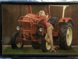 Traktor und frau Porsche schlepper Diesel Oldtimer classic