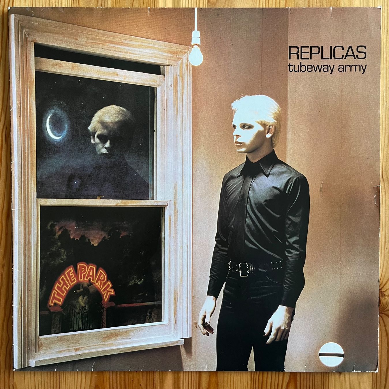 Dischi in vinile: Replicas - tube way army LP 12" – Usato da Zürich venduto da Gurkis