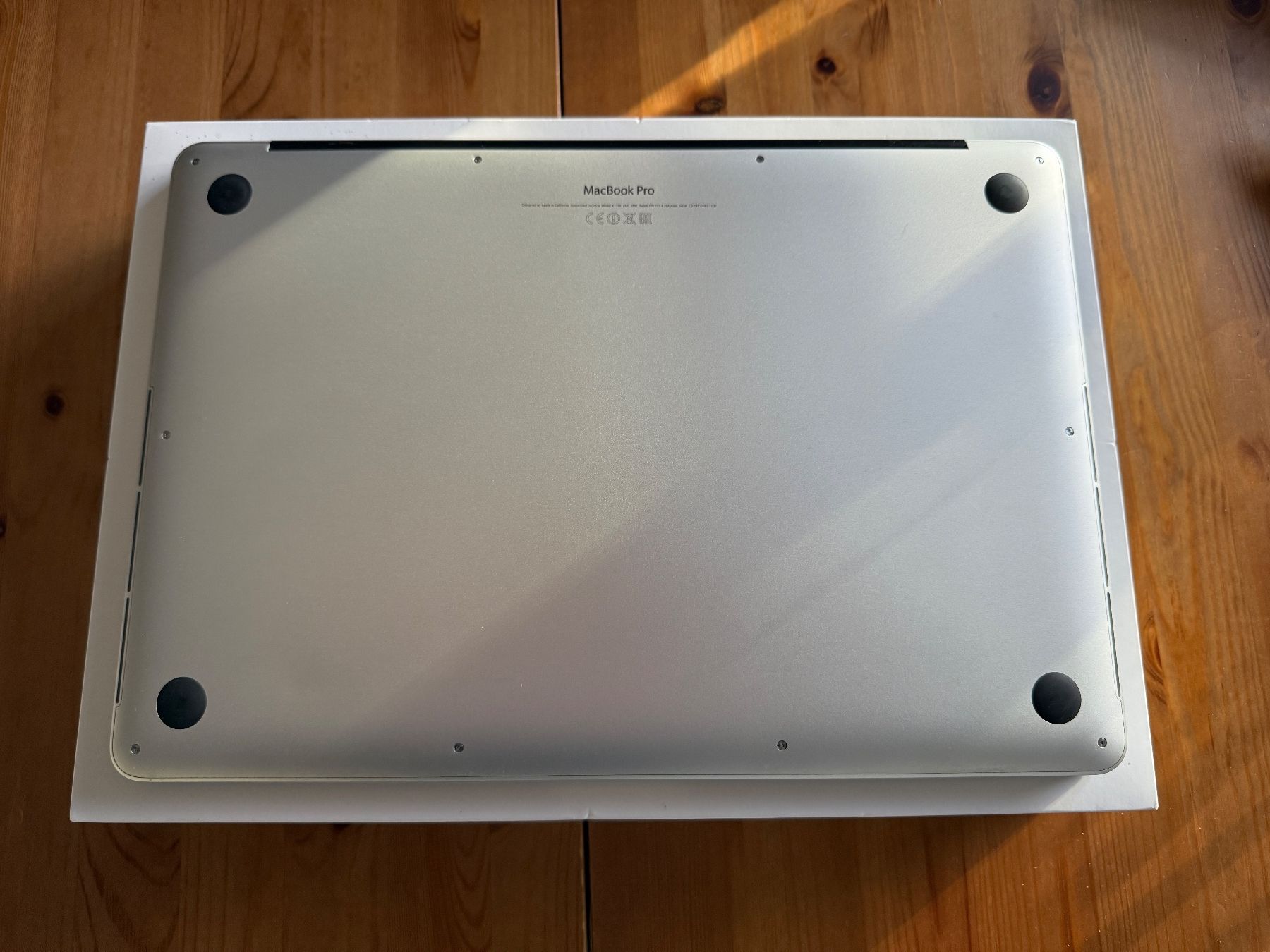 Apple Notebook: MacBook Pro 15-inch 512GB – Usato da Basel venduto da iSwissFox 1