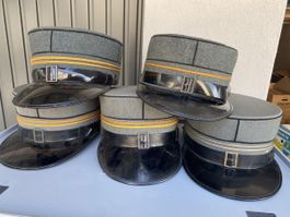 À vendre lot casquettes militaires 