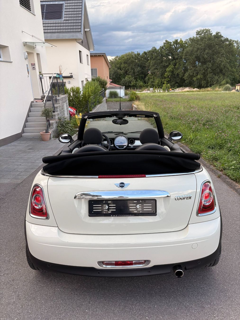 Mini Autos: Mini Cooper Cabrio 2015 – Gebraucht aus Delley von vbr_7mj7 2