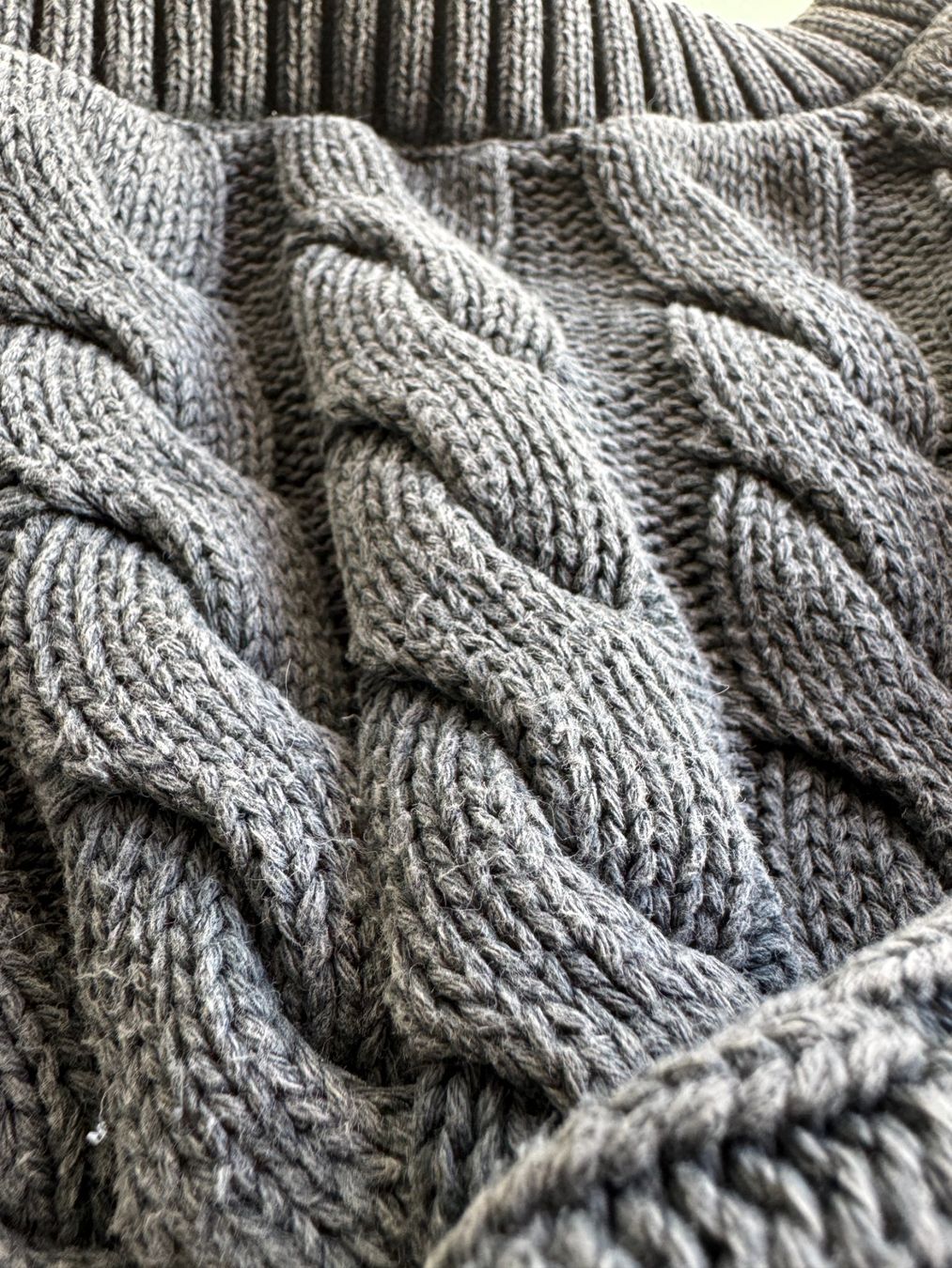 Stradivarius Maglioni & Felpe: Strickpullover dunkelgrau - Used Look - 100% Baumwolle – Usato da Kägiswil venduto da Jindujune 2