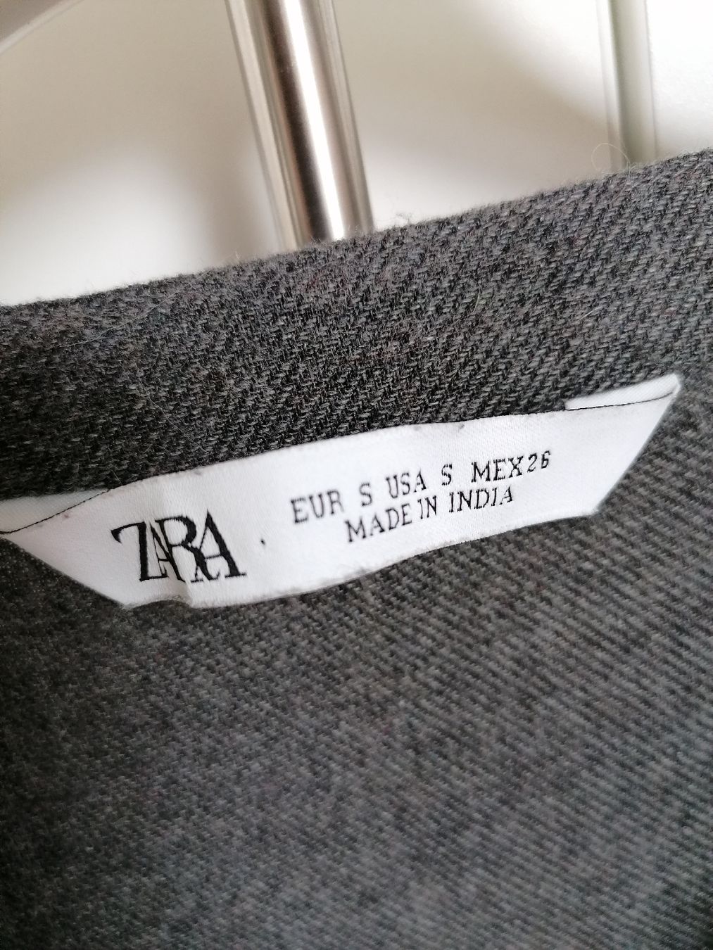 Zara Vestiti: Robe zara – Nuovo (secondo la descrizione) da Bretigny-Morrens venduto da solveiga 1