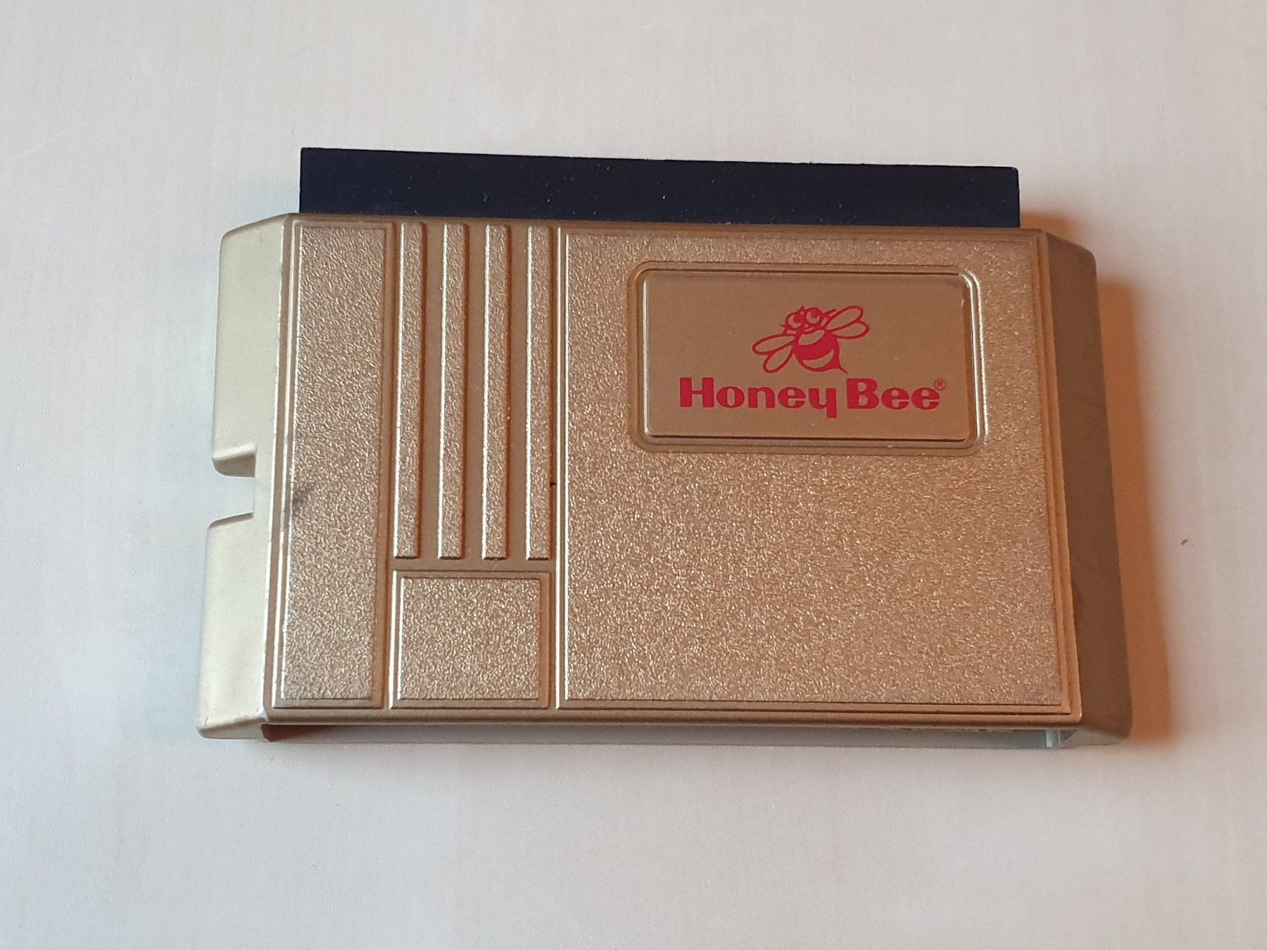 Jeux: Honey Bee JAP/Genesis to PAL Converter – D'occasion à Stansstad par collectorsshop
