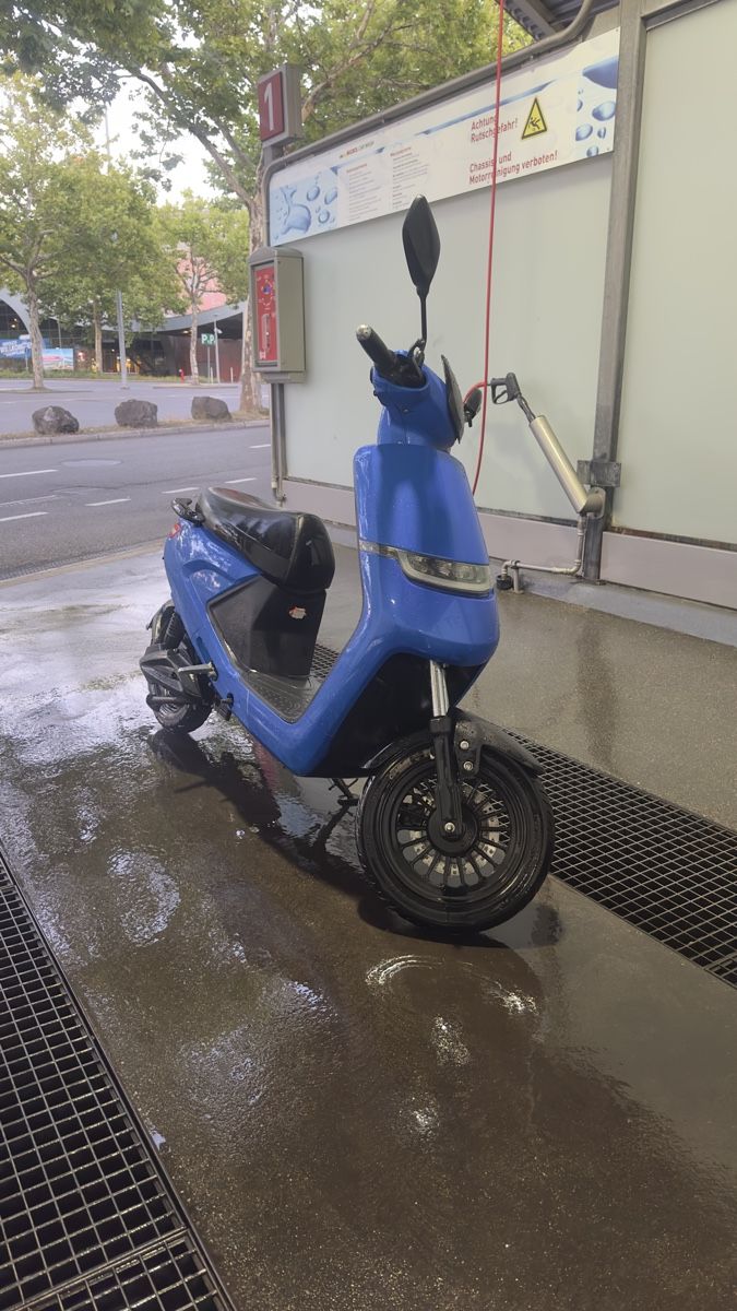 Scooter: 25 km/h e-Roller Super günstig/zustand – Usato da Urtenen-Schönbühl venduto da Bettinabra 6