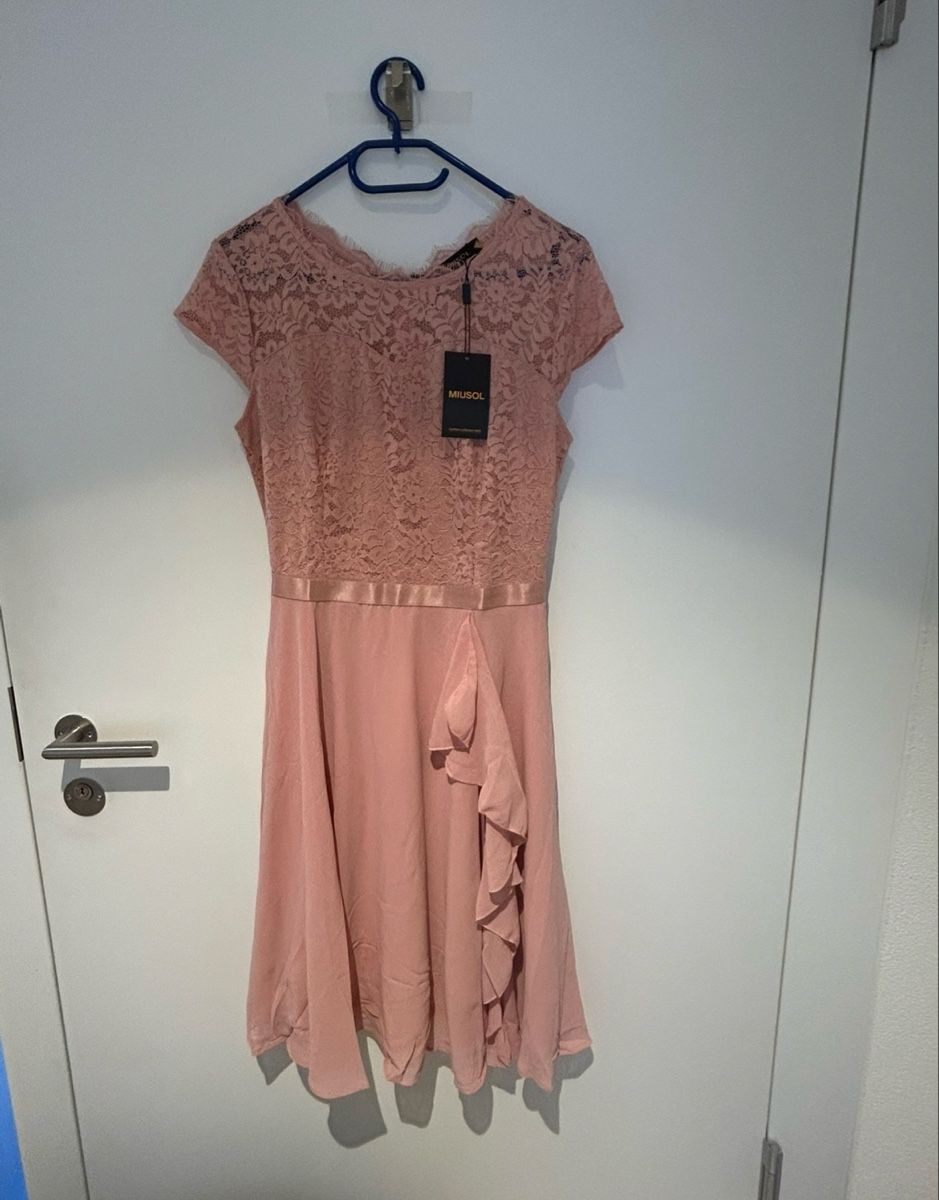 Kleider: Festkleid – Neu und originalverpackt aus Kloten von raf_6nbr