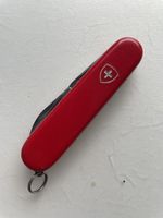 Victorinox Recruit rot, mit eingeprägtem Schweizerwappen