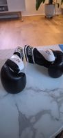 Boxhandschuhe OUTSHOCK 14oz schwarz weiss sehr guter Zustand