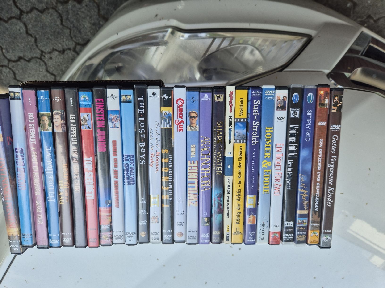 Alle DVDs: Kiste DVD – Gebraucht aus Zweisimmen von Kleindietwil