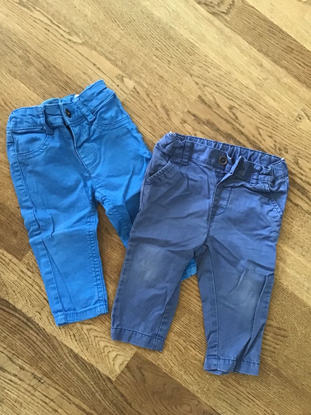 Hosen: Hosen 2x Gr. 74... – Gebraucht aus Uetendorf von Koh0