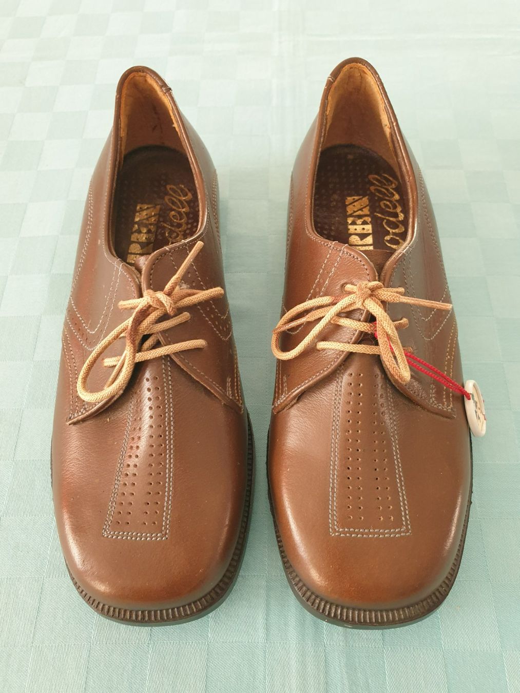 Scarpe per ragazzi: Vintage alte Kinder Schuhe – Usato da Mörschwil venduto da spirspi 9