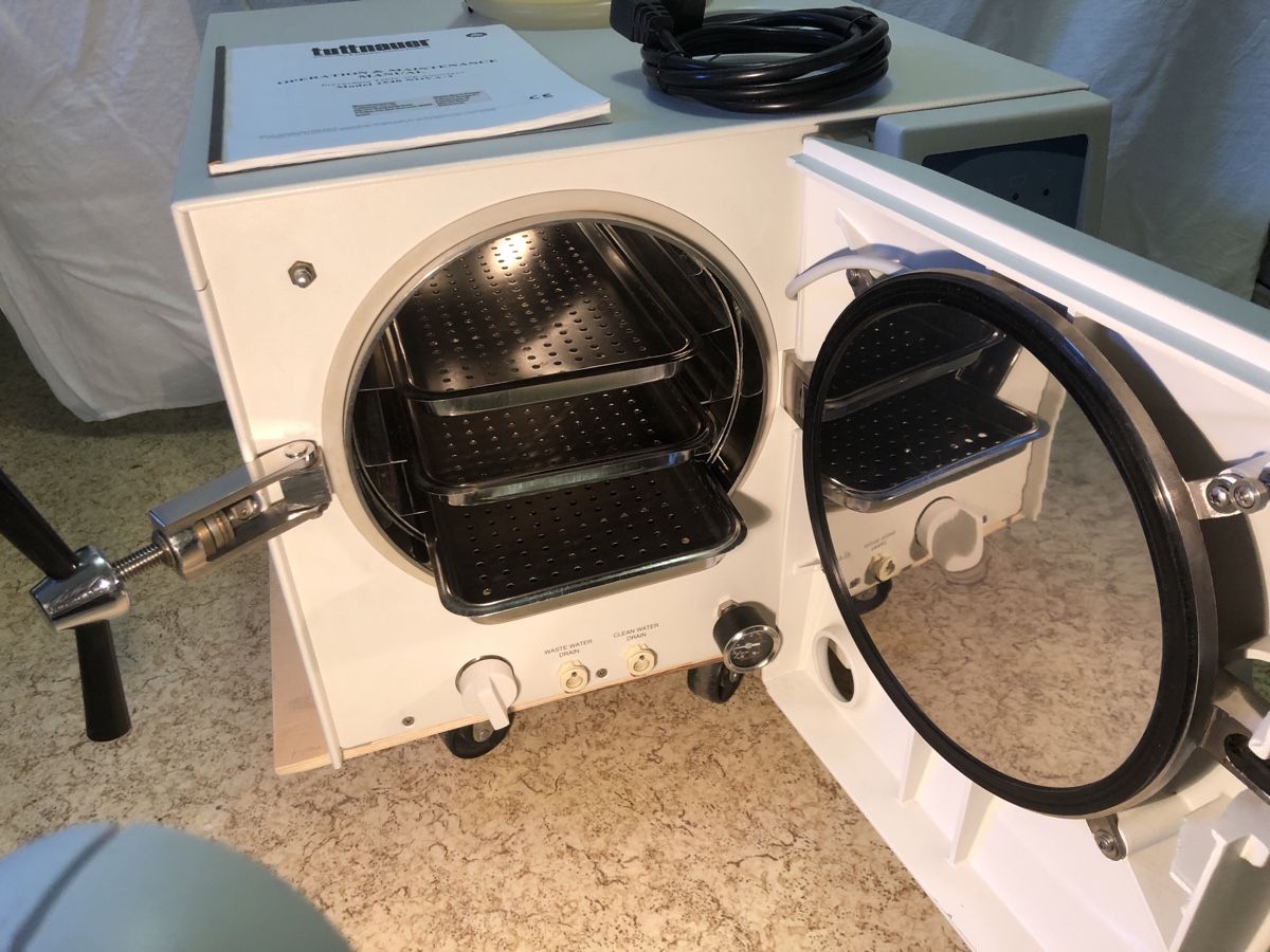 Tutte le macchine: Autoklav Tuttnauer Nova 3 – Usato da Oberkirch LU venduto da Sinusplusminus 3