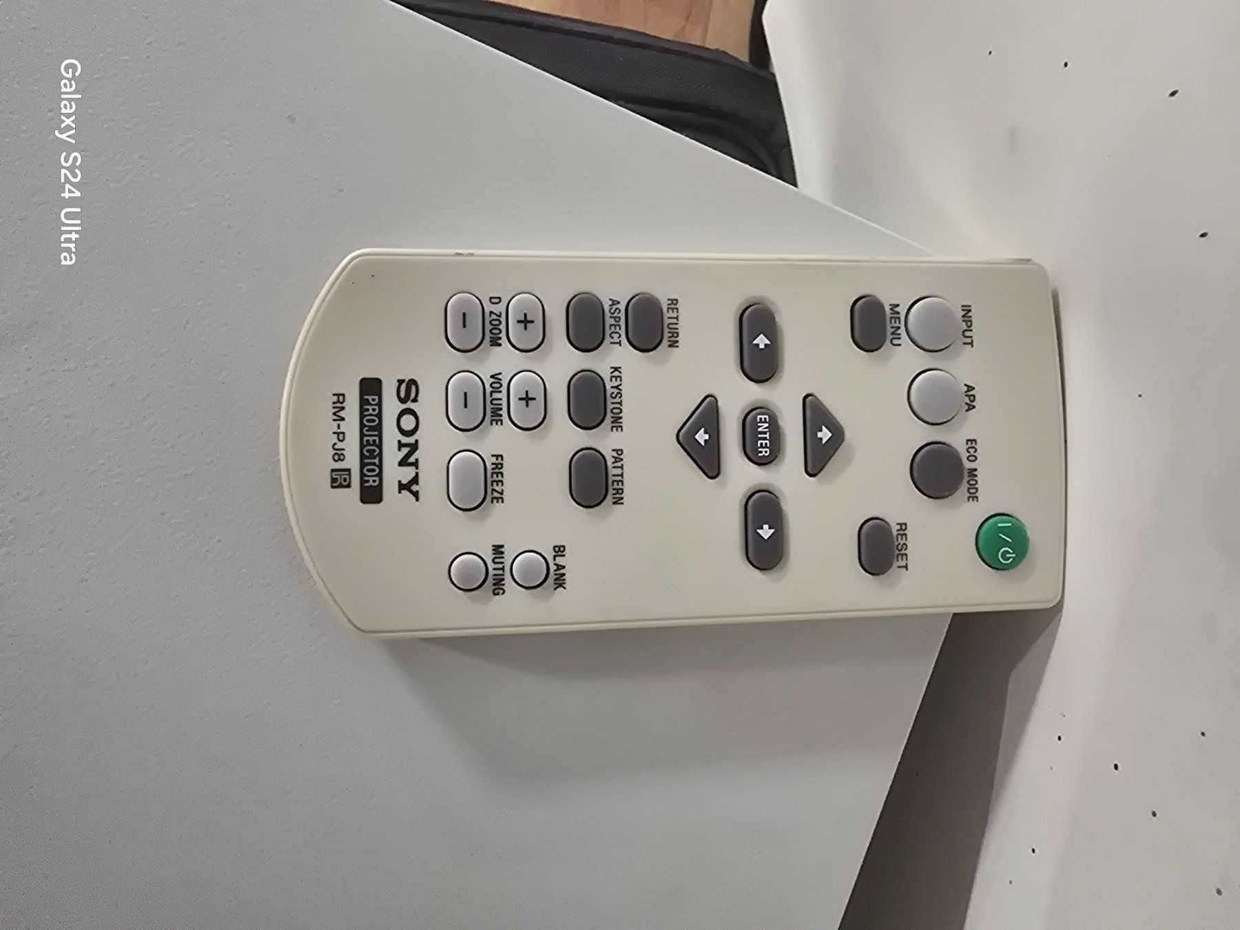 Sony Home Cinema: Used Sony VPL-EW348 Projector - Great Condition! – Usato da Baar venduto da coi_8gfx 3
