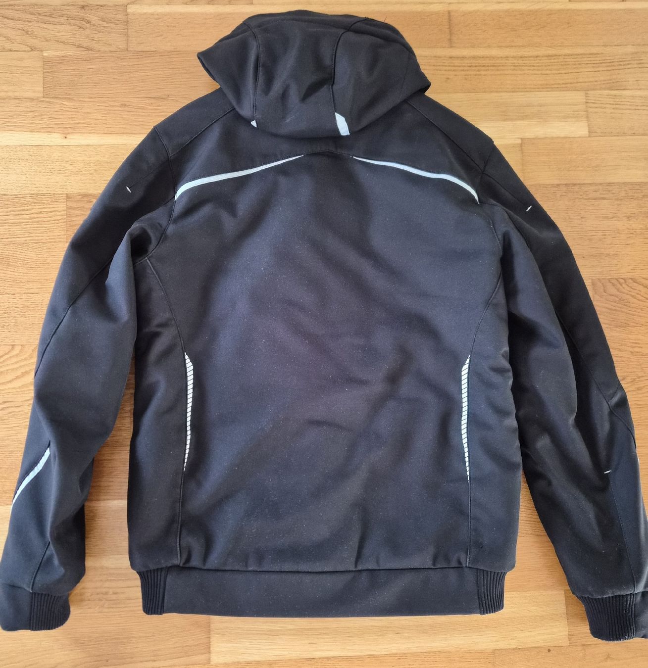 Engelbert Strauss Jacken: Engelbert Strauss Softshelljacke schwarz mit Kapuze – Gebraucht aus Neuenegg von tobixxx 2