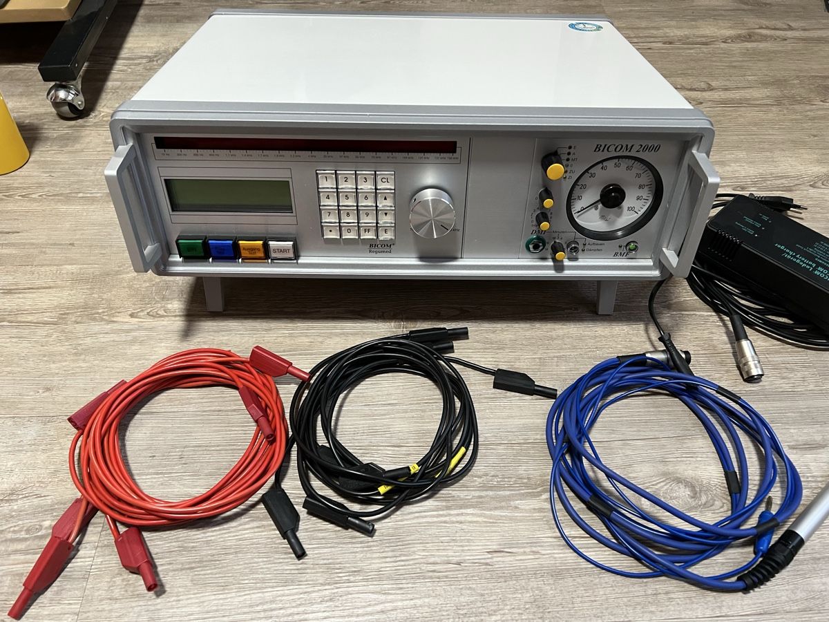 Bicom Appareils médicaux: Regumed BICOM 2000 biorésonance – D'occasion à Murten par silmargil 1