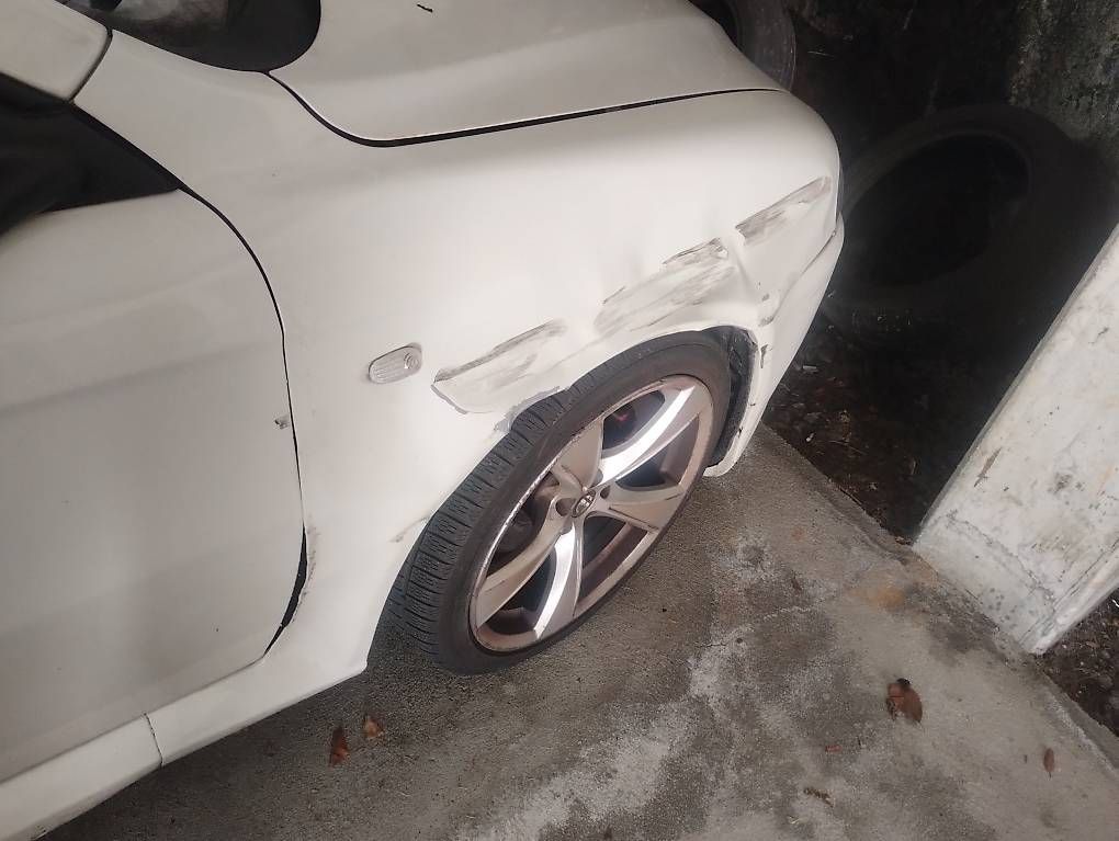 Automobili: Alfa gt incidentata per pezzi  – Usato da Brissago venduto da IslandTechZS910 1