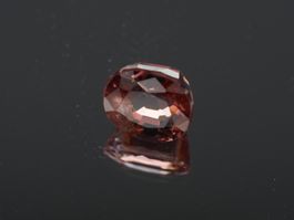 Natural Burma Spinel 1.71ct Orangy Pink - Incl. Certificate